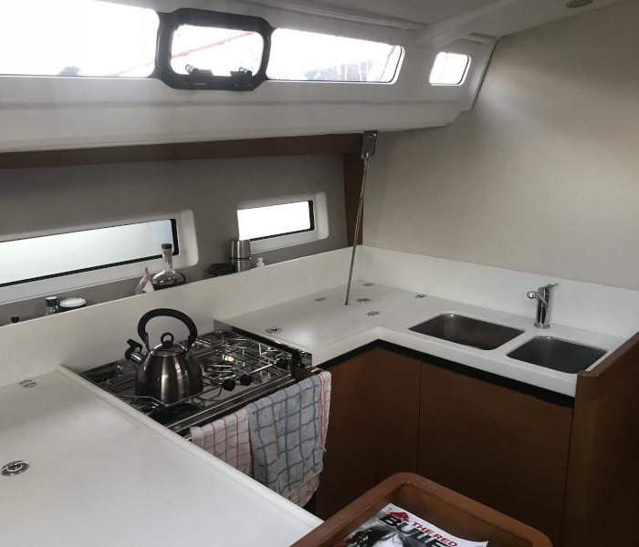 Rebelezza | Sun Odyssey 440 photo 8