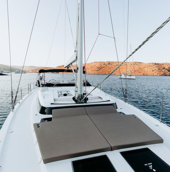 Elli | Bavaria C57 photo 19