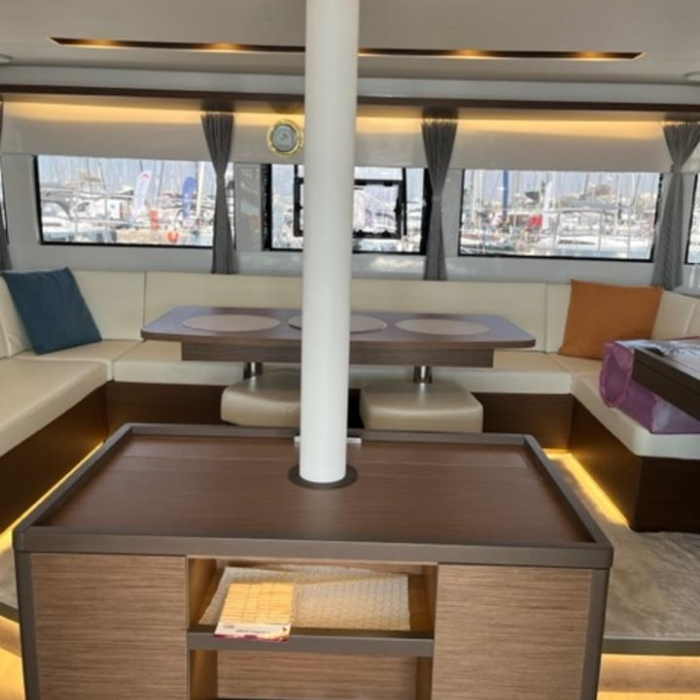 Silhouette | Lagoon 50 photo 1