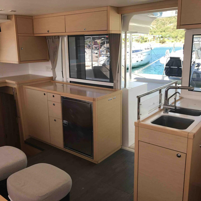 Dugongo | Lagoon 450F photo 8