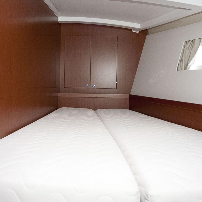 Kiki | Oceanis 45 photo 37