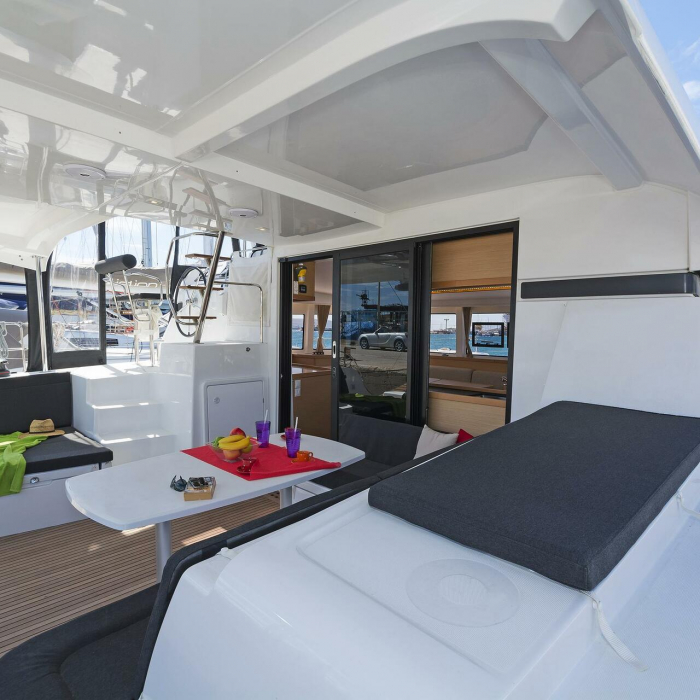 Breeze | Lagoon 42 A/C & GEN & WM photo 7