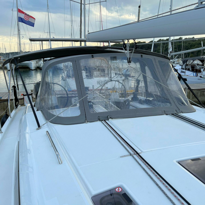 Christine | Oceanis 40.1 photo 8