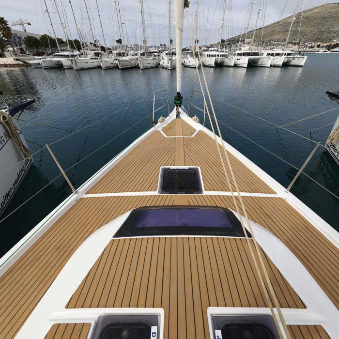 Lucia 1 | Dufour 430 photo 27