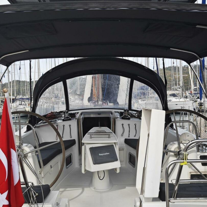 Violet | Oceanis 40 photo 7