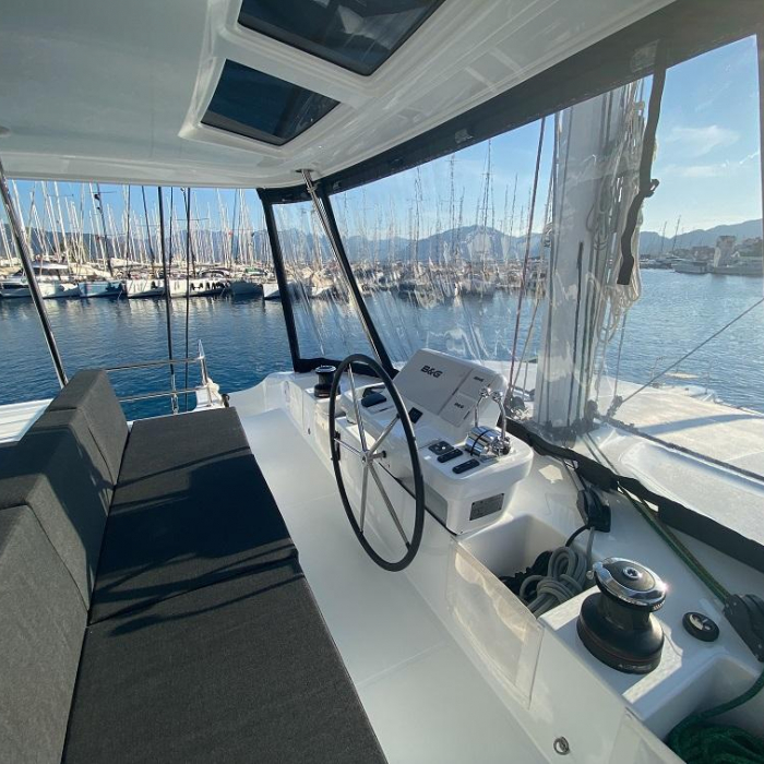 Clara | Lagoon 50 photo 4