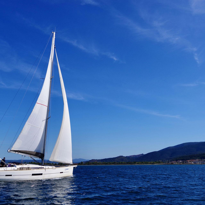 Stella - Water maker, Solar Panel | Dufour 520 GL photo 5