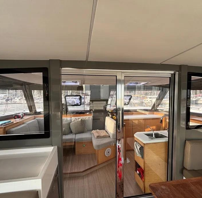 Lollo III | Nautitech 40 Open photo 7