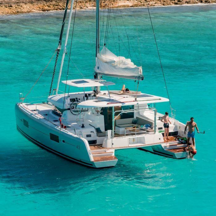 HeyBlue | Lagoon 42 photo 18