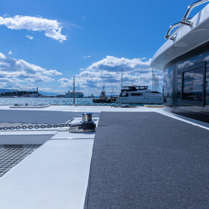 SAILOR MOON | Lagoon 40 photo 3