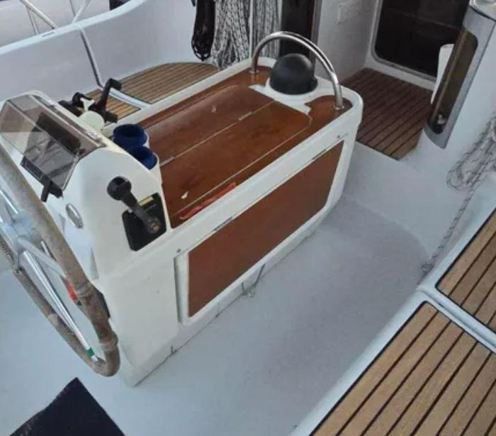 ORION X | Oceanis 370 photo 7