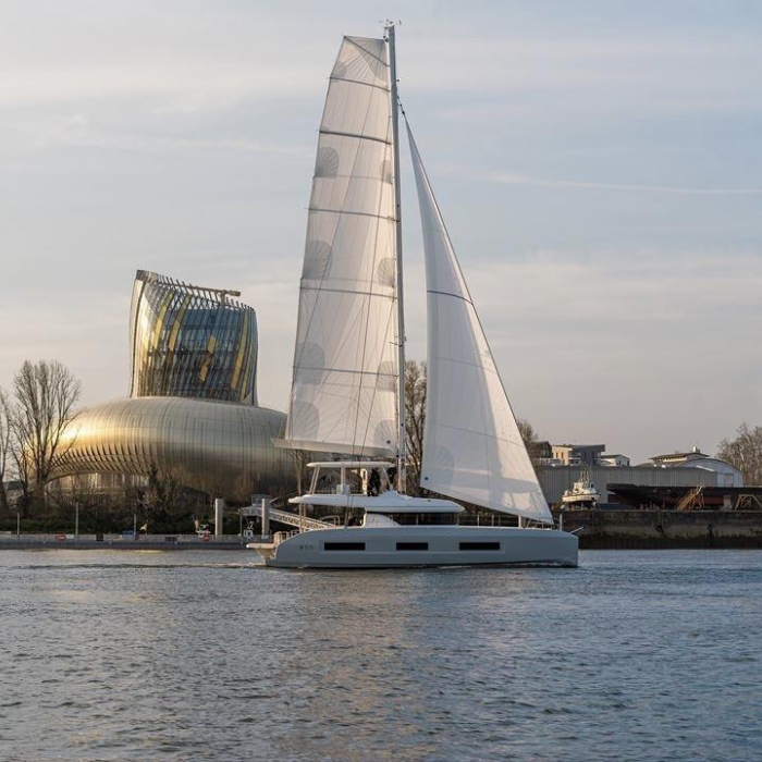 Hydrus | Lagoon 55 photo 20