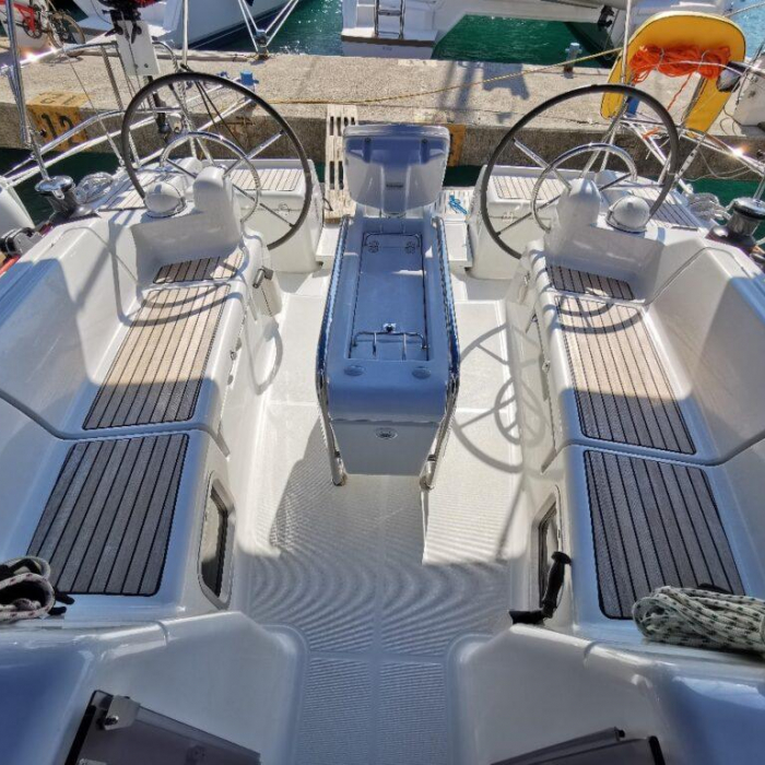 Star Gazer | Sun Odyssey 419 photo 7