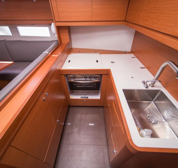 Houat | Dufour 520 GL photo 11