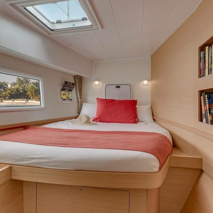 Numerobis | Lagoon 42 photo 5