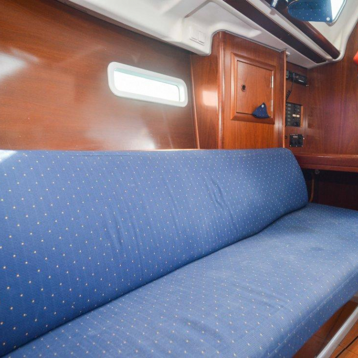 Despina | Oceanis Clipper 323 photo 10