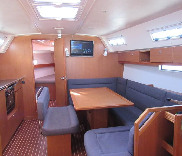 Orca | Bavaria Cruiser 40 photo 8
