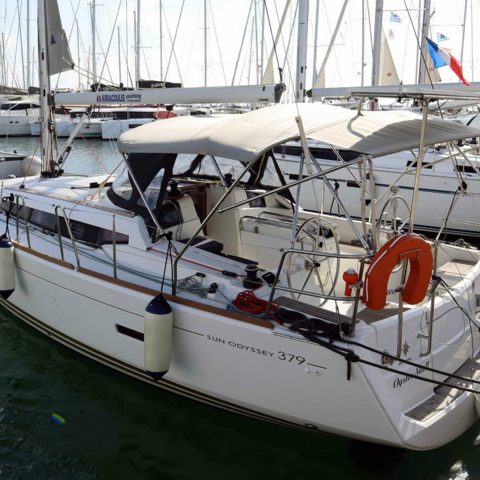 Economy | Sun Odyssey 379 photo 2