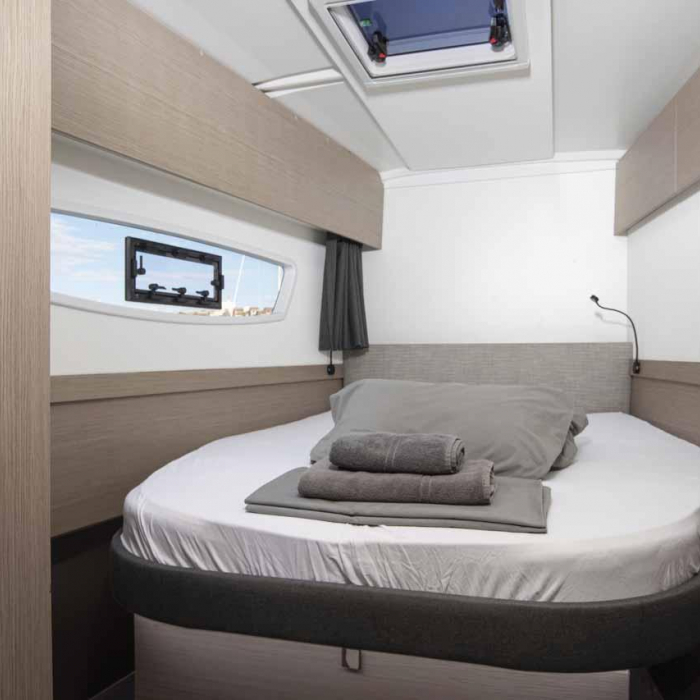 Follow the Sun | Fountaine Pajot Astrea 42 photo 5