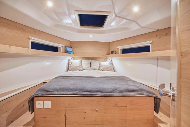 Skyline | Elan Impression 43 photo 7