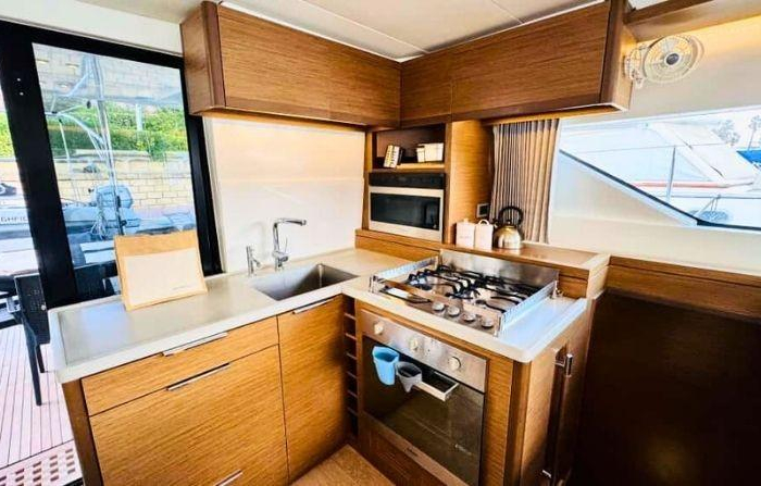 Thor | Lagoon 50 photo 6