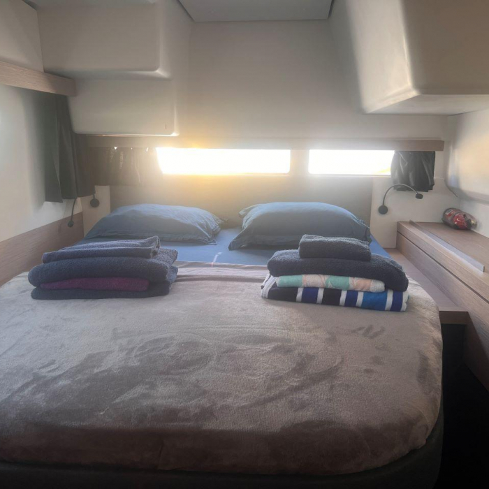 Calico | Fountaine Pajot Isla 40 photo 7