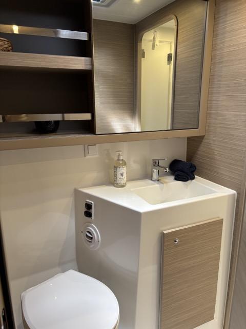 BONA NOVA | Lagoon 420 photo 4