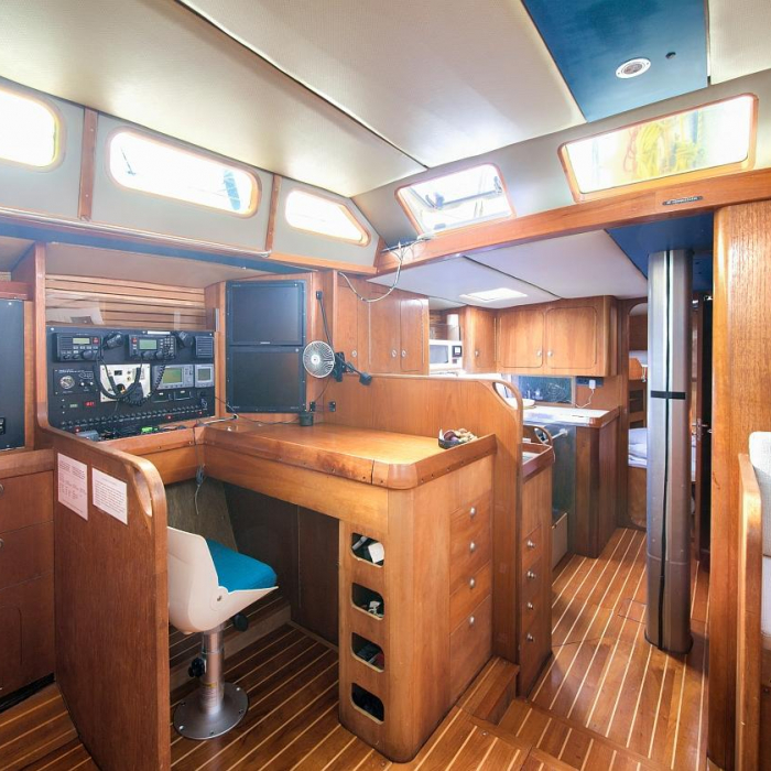 Amica | Dolphin 50 photo 2