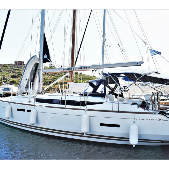 Kontiki | Sun Odyssey 439 photo 1