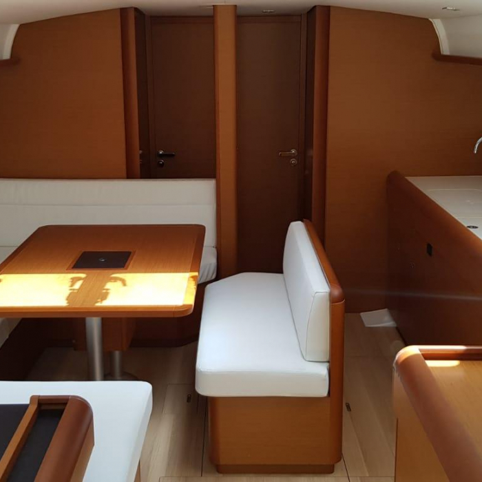 Pata | Sun Odyssey 519 photo 9