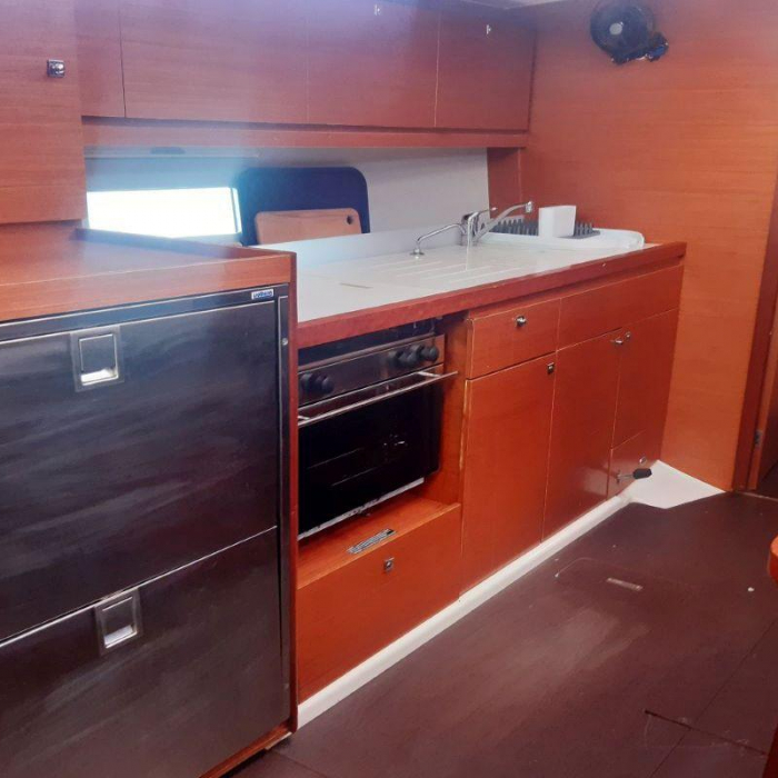 MAYBE TOMORROW | Dufour 390 GL photo 8