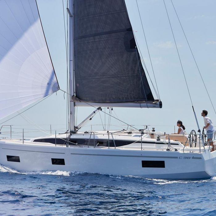 Rising Sun | Bavaria C38 photo 1