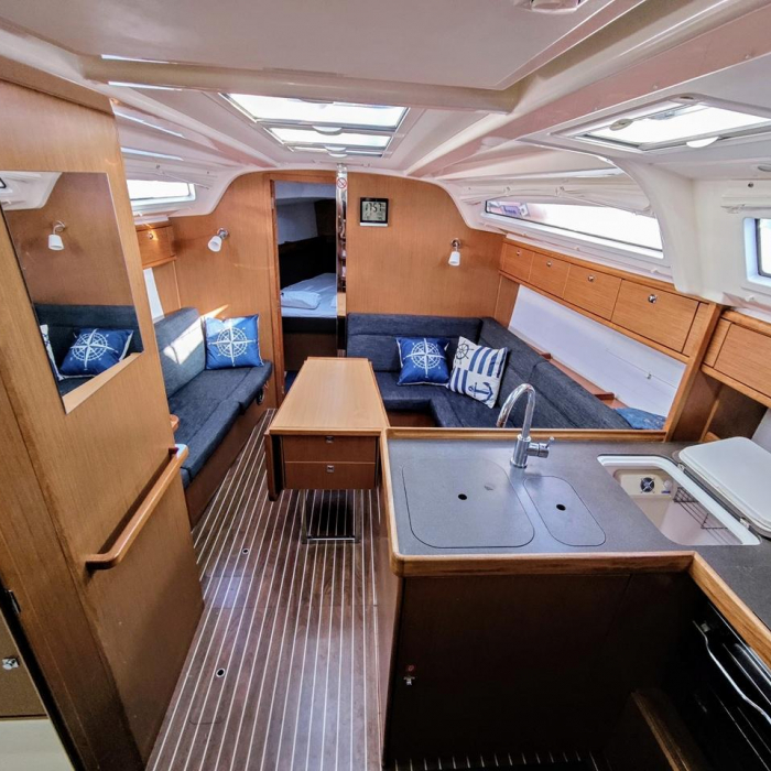 Atena | Bavaria Cruiser 37 photo 7