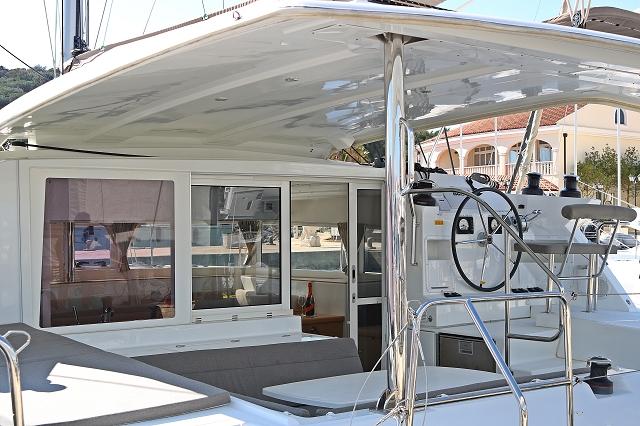 Happiness | Lagoon 421 photo 7