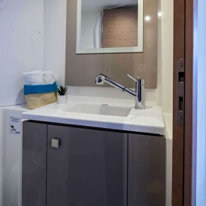 Artemis | Fountaine Pajot Isla 40 photo 30