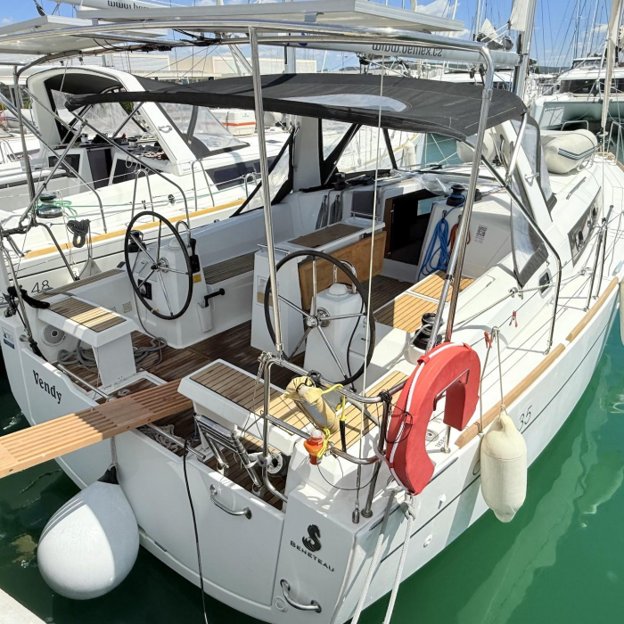 Vendy | Oceanis 35 photo 1