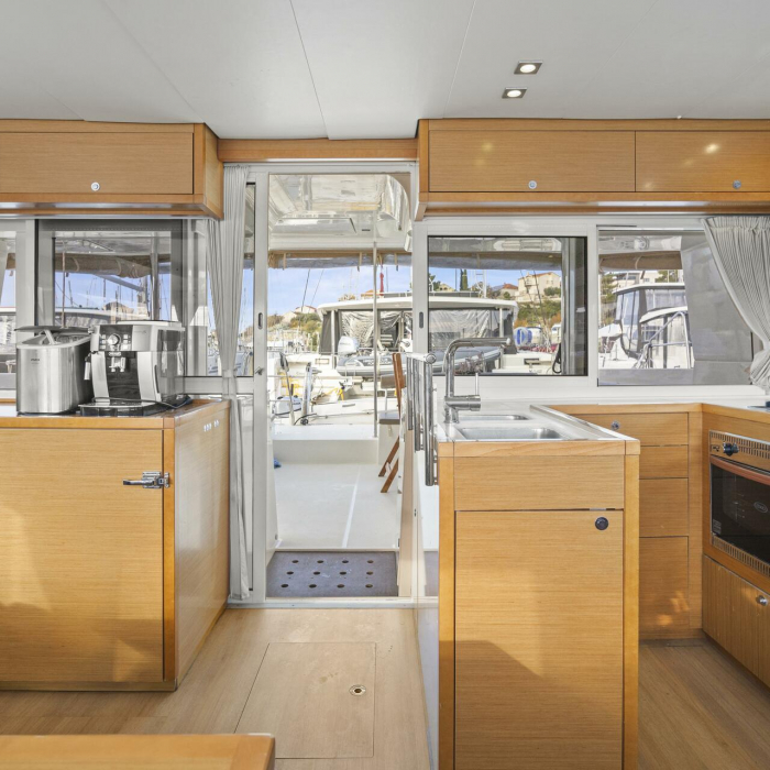 Majestic | Lagoon 450 photo 8