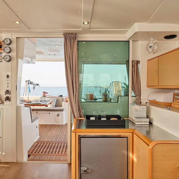 Sophia | Lagoon 50 photo 12