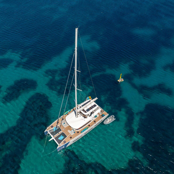 LA DESIRADE | Lagoon SEVENTY 7 - 4 double cabins photo 4