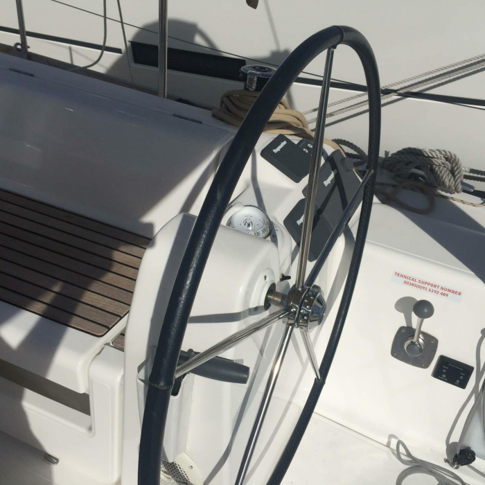 Amazing | Dufour 412 GL photo 6