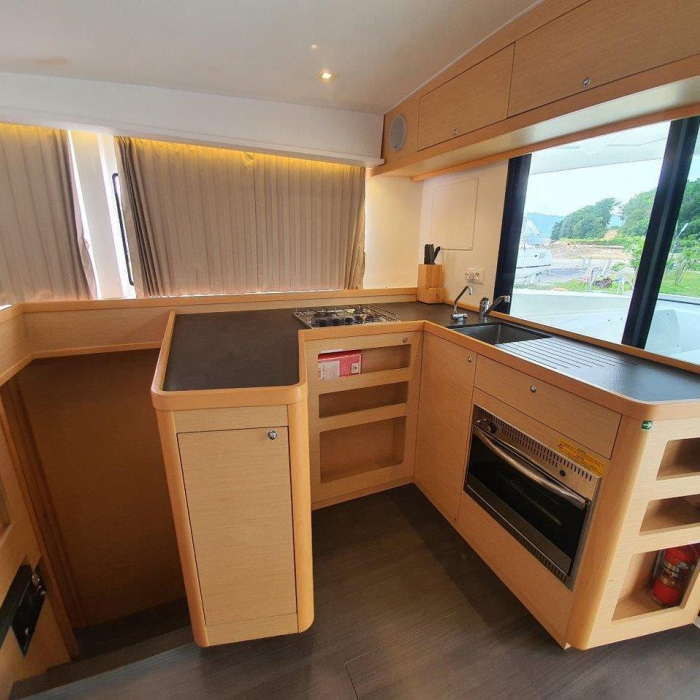 Mami | Lagoon 42 photo 9