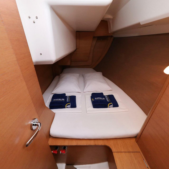 Sweet Lady | Dufour 350 GL photo 5