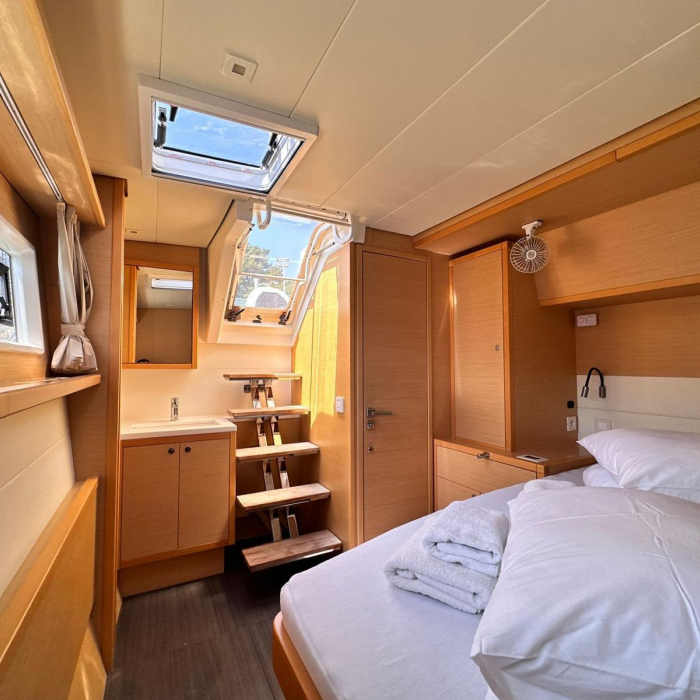 Madonna of Adriatic | Lagoon 52 F photo 8