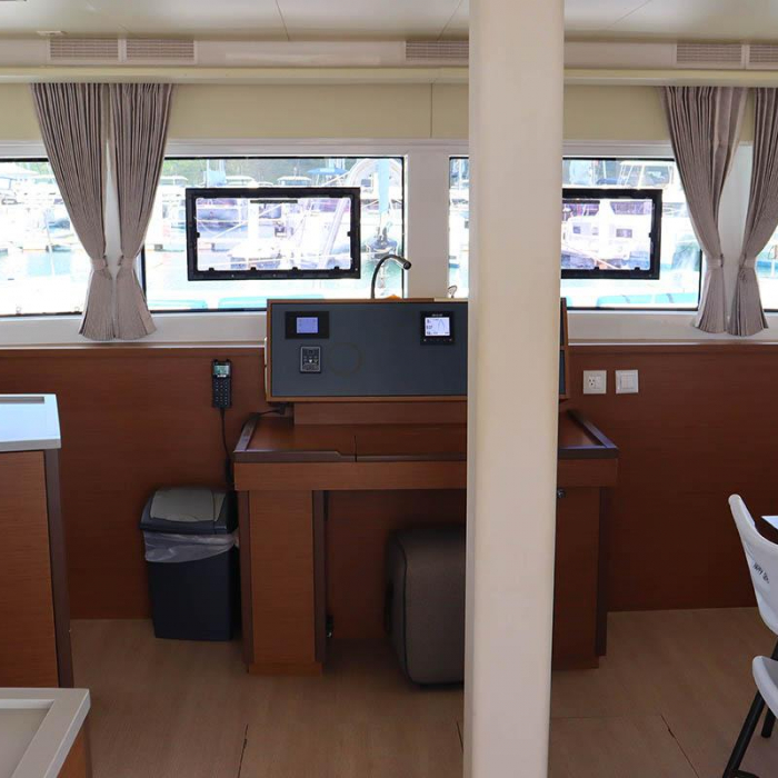 Happy Ours | Lagoon 52 F photo 17