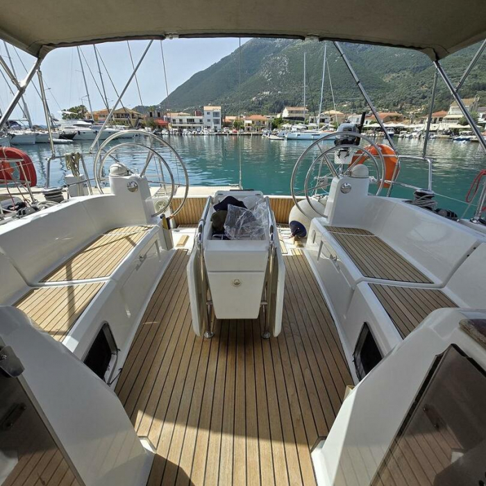 Electra | Sun Odyssey 469 photo 2