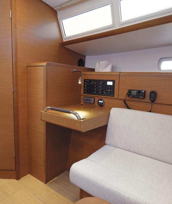 Minerva | Sun Odyssey 379 photo 8