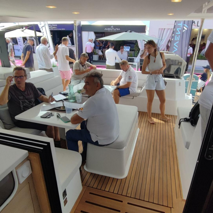 Aura | Aventura 45 photo 24