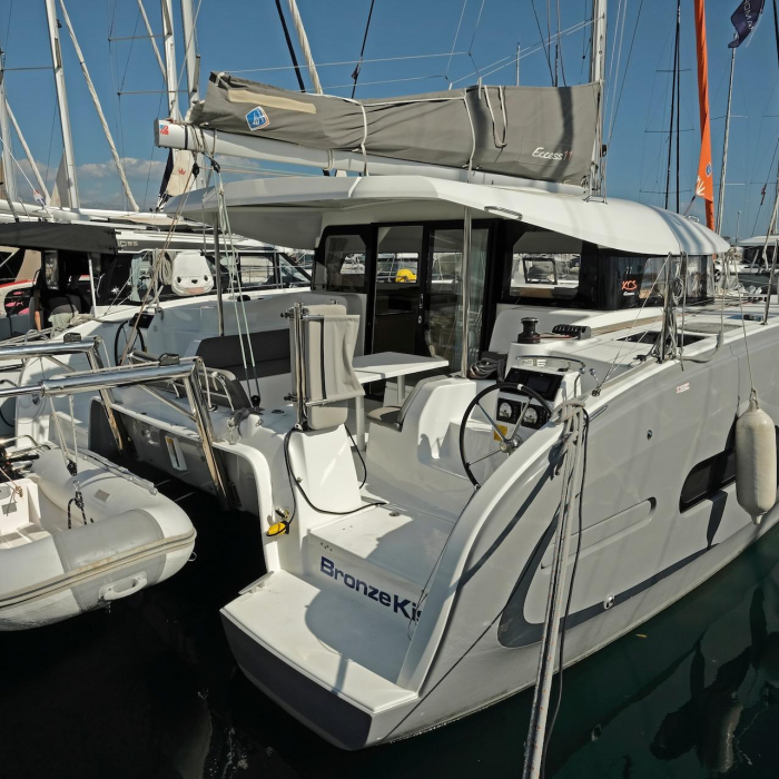 Bronze Kiss | Excess 11 photo 18