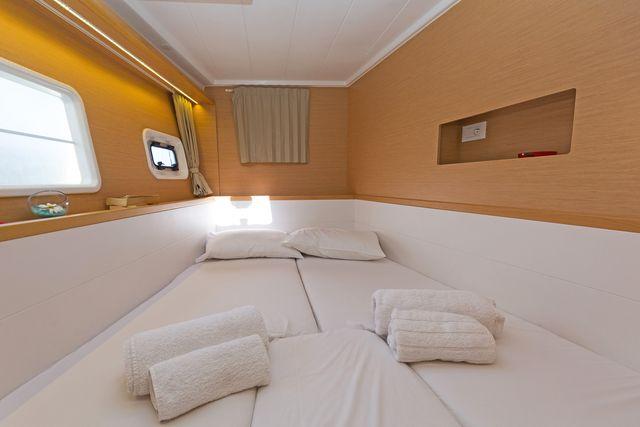 Callisto L400 | Lagoon 400 S2 photo 32