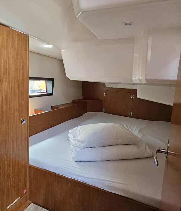 Nola | Bavaria C42 photo 10